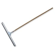 Gumijas slota  Alumīnija korpus, koka kāts 60Cm