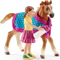 Schleich Figurka Horse Club foal with blanket, toy vehicle 42361