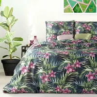 Satīna gultasveļa 160X200 Calista ziedi palmu lapas zaļš amarants abpusēji 1173333