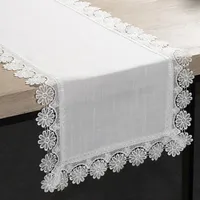 Galdauta galda celiņš 40X140 Tanita ekri ar audekla struktūru, kas dekorēta dekoratīvu skaistas gipūras sloksni 353623