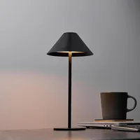 Bojim uzlādējama bezvadu galda lampa, regulējams spilgtums Dimmable Led, Ip54, 3000K silti balta