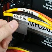 Brady pašlaminējošās vinila etiķetes Self-Laminating Vinyl Labels
