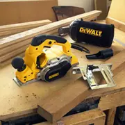 Dewalt ēvele D26500 Strug