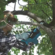 Makita Duc122Z motorzāģis 18 V 11.5 cm