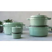 Zwilling Staub La Cocotte 6.7 L Apaļa čuguna cepamā panna ar vāku  40508-707-0 3272340053689 Agdzwlgar0126