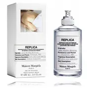 Maison Margiela Replica Lazy Sunday Morning Edt 100 ml, Unisex, Neuzpildāma pudele, Aldehīds, Līdaku lilija, Bumbieris, Īriss, Apelsīna zieds, Roze, Pačūlija, Baltais muskuss  3605521932464