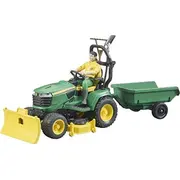 Bruder Tractor John Deere with a gardener figurine 62104  4001702621049 Rotaļu auto un modeļi